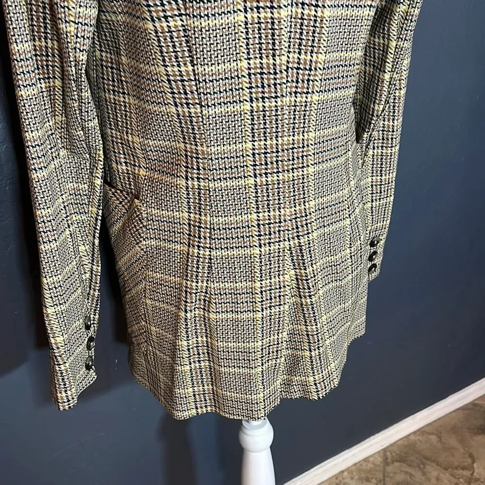 CAbi Black and Tan Blazer with Tailored‎ Fit